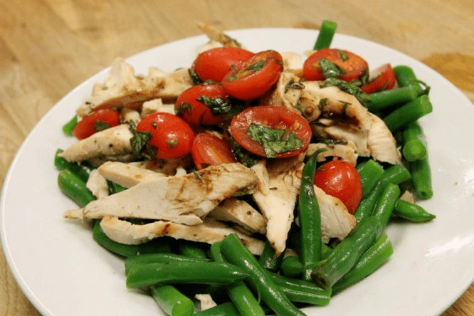 chicken salad following a protein diet