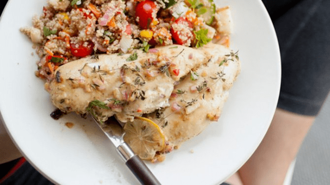 salmon with quinoa following a protein diet