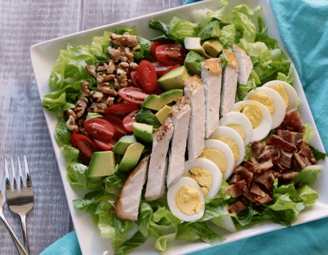 slimming salad with a high protein content
