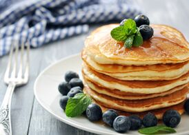Breakfast with a kefir diet is possible with delicious diet pancakes