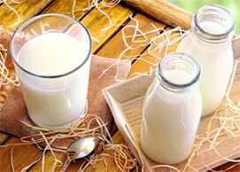 One percent fat kefir is the staple and essential product of the kefir diet